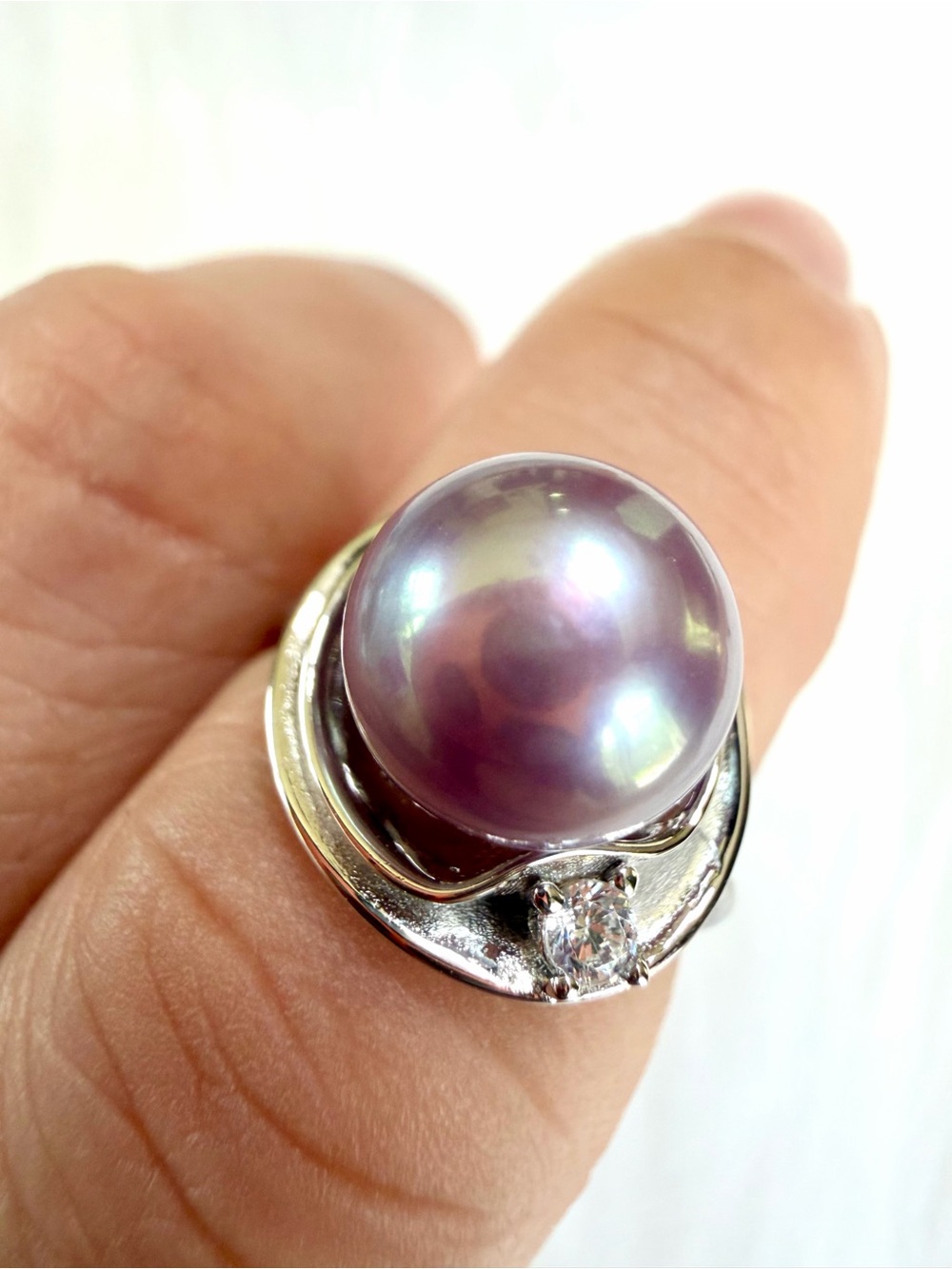 Freshwater Pearl Ring in Lavender Purple
